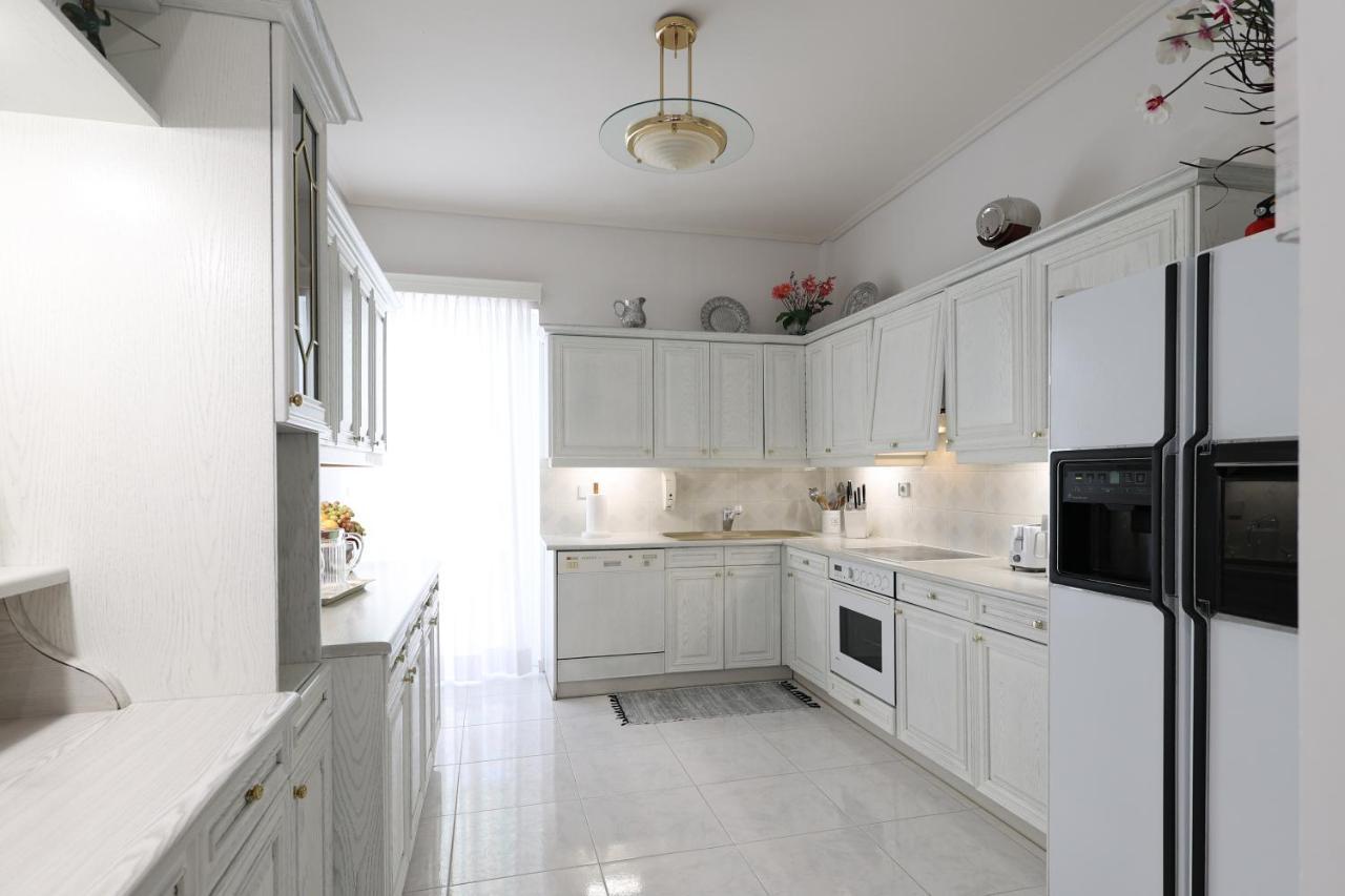 Seaside Penthouse In Kalamata Eksteriør billede